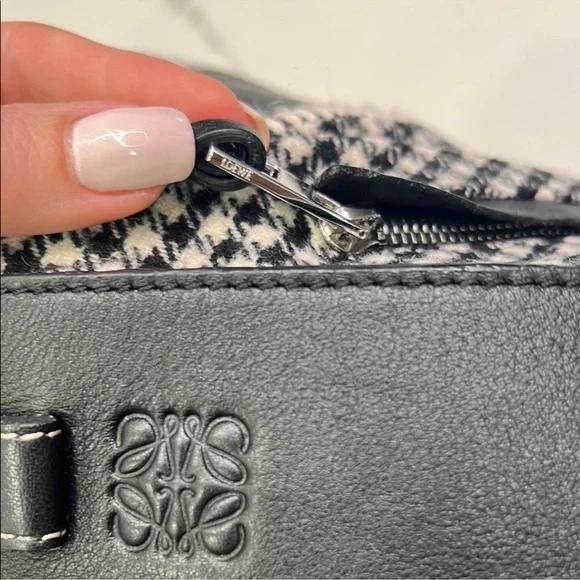 Loewe Hammock Tweed Black/White Small Tote Bag with Classic Checkered Pattern - Picture 14 of 16
